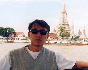 ฝรั่งหล่อ