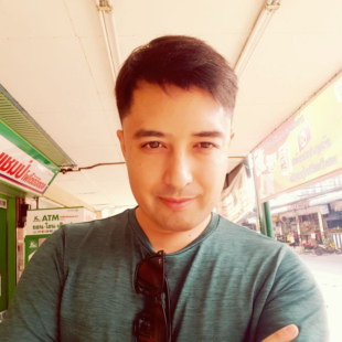 ฝรั่งหล่อ