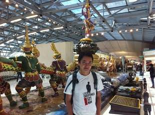 ฝรั่งหล่อ