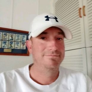 ฝรั่งหล่อ