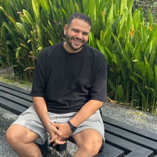 ฝรั่งหล่อ