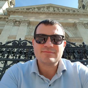 ฝรั่งหล่อ