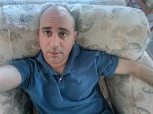 ฝรั่งหล่อ