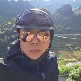 ฝรั่งหล่อ