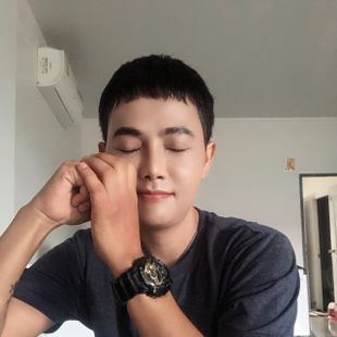 ฝรั่งหล่อ