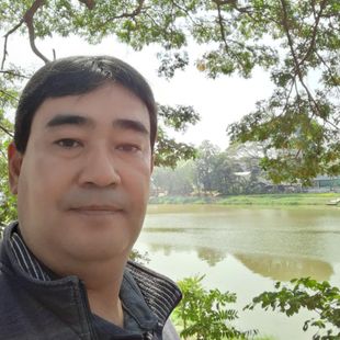 ฝรั่งหล่อ