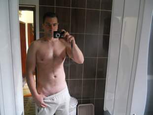 ฝรั่งหล่อ