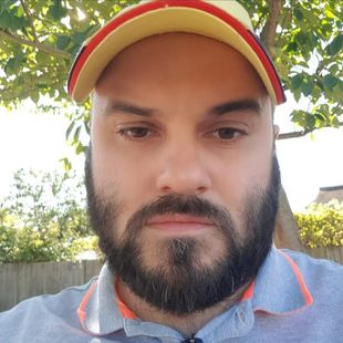 ฝรั่งหล่อ