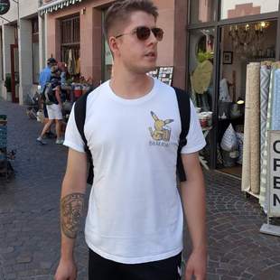 ฝรั่งหล่อ