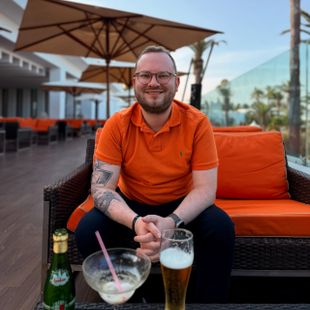 ฝรั่งหล่อ