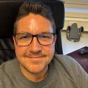 ฝรั่งหล่อ